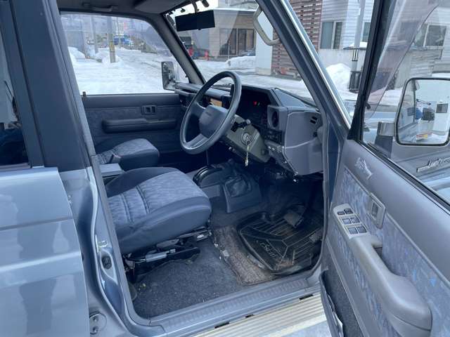 1998 Toyota Land Cruiser 70 – thumbnail 3