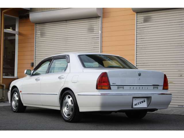 2000 Mitsubishi Proudia – thumbnail 4