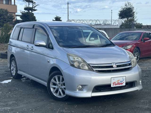 2009 Toyota Isis – thumbnail 4