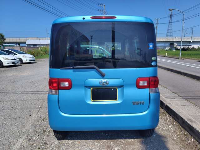 2010 Daihatsu Tanto – thumbnail 3