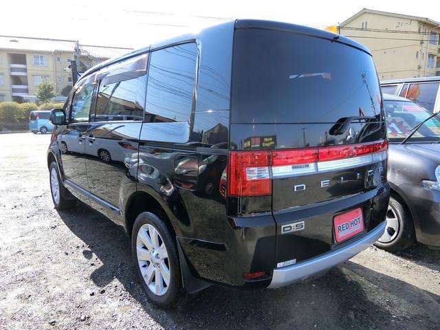 2008 Mitsubishi Delica D:5 – thumbnail 4