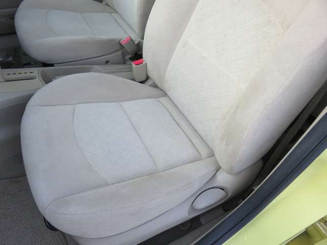 2004 Mazda Demio – thumbnail 4