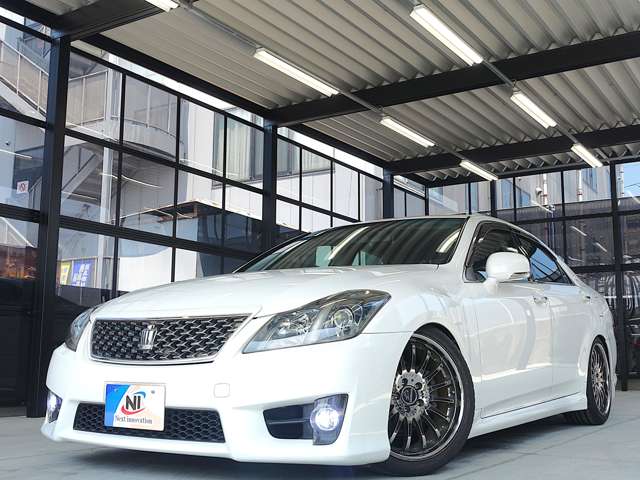 2011 Toyota Crown Athlete – thumbnail 3