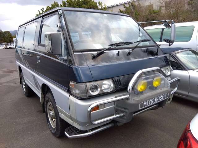 1997 Mitsubishi Delica Star Wagon – thumbnail 3