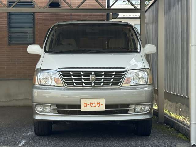 2000 Toyota Grand Hoace – thumbnail 2
