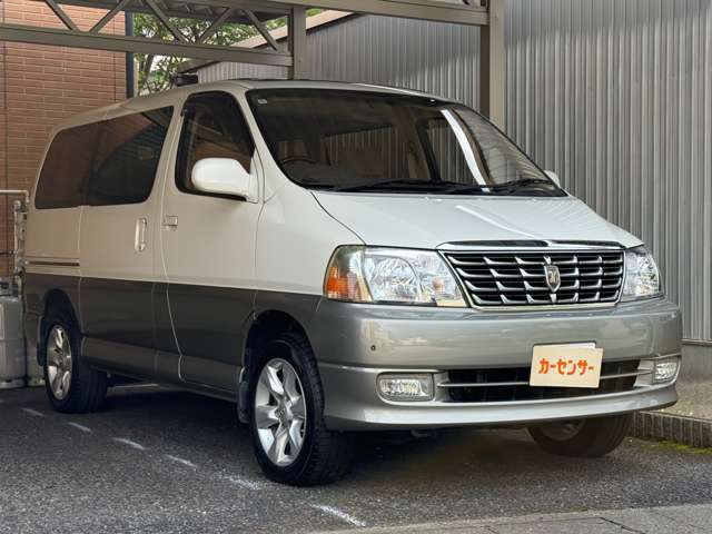 2000 Toyota Grand Hoace – thumbnail 3