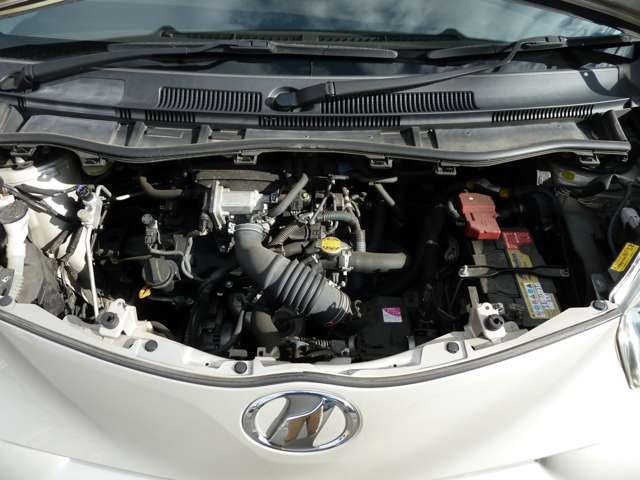 2010 Toyota iQ – thumbnail 4