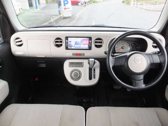 2010 Daihatsu Mira Cocoa – thumbnail 4