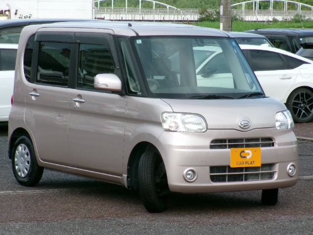 2010 Daihatsu Tanto – thumbnail 3