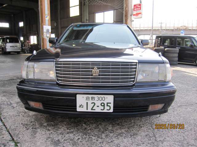 1998 Toyota Crown Sedan – thumbnail 2