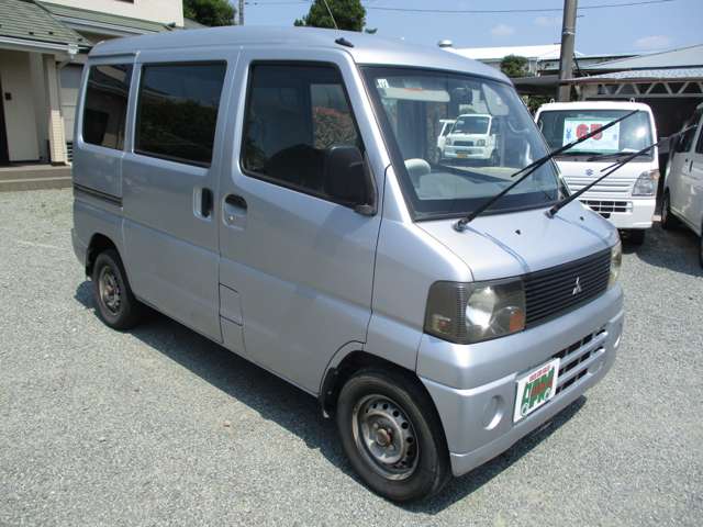 2004 Mitsubishi Minicab Van – thumbnail 2