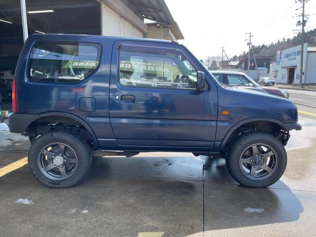 2010 Suzuki Jimny – thumbnail 2