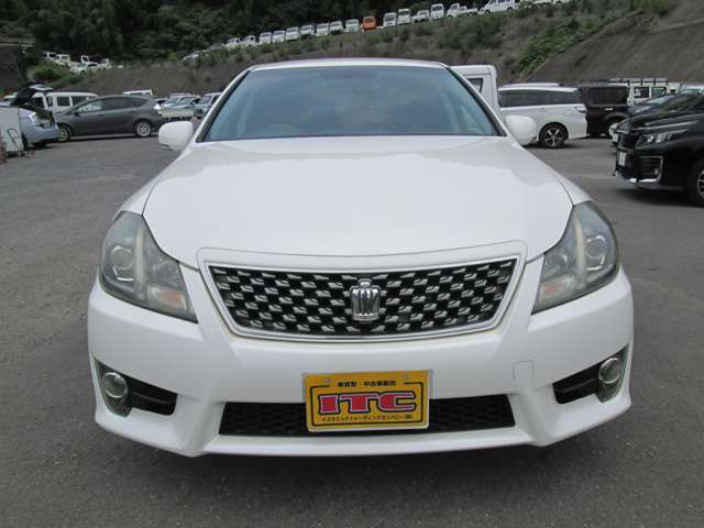 2010 Toyota Crown Athlete – thumbnail 2