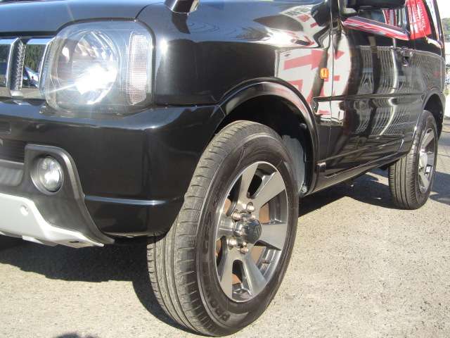 2010 Suzuki Jimny – thumbnail 4