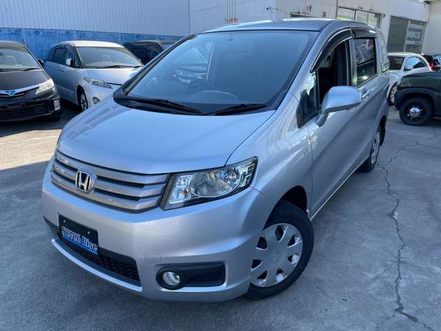 2010 Honda Freed Spike – thumbnail 2