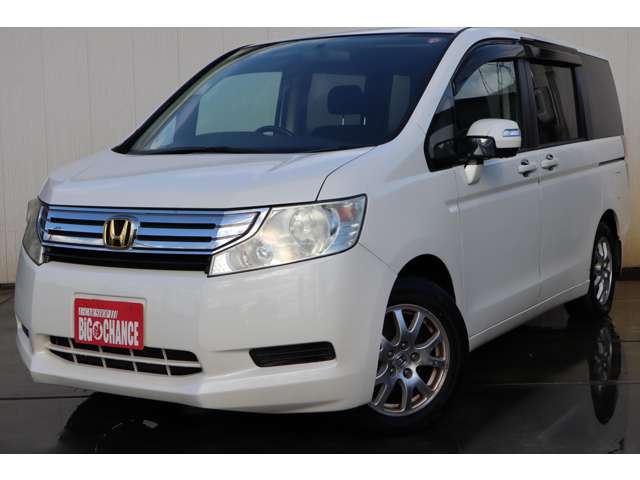 2010 Honda Stepwgn – thumbnail 2