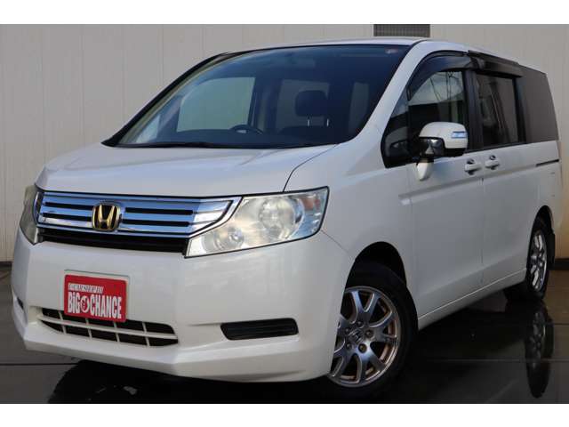 2010 Honda Stepwgn – thumbnail 3