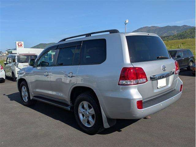 2011 Toyota Land Cruiser 200 – thumbnail 4