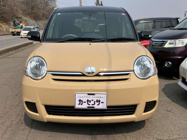 2010 Toyota Sienta – thumbnail 2