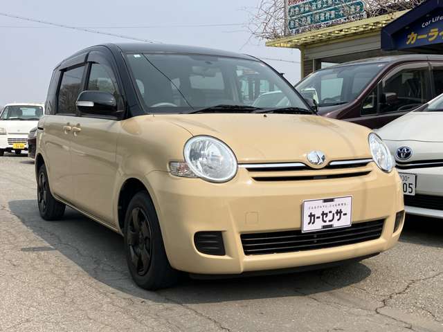 2010 Toyota Sienta – thumbnail 3