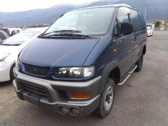 2001 Mitsubishi Delica Space Gear