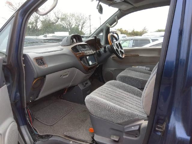 2001 Mitsubishi Delica Space Gear – thumbnail 3
