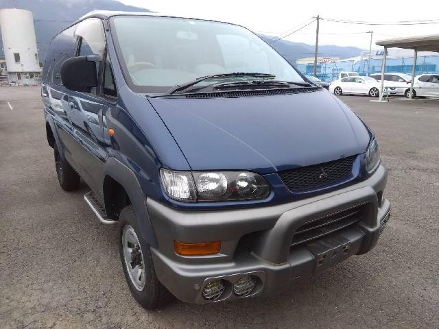 2001 Mitsubishi Delica Space Gear – thumbnail 4