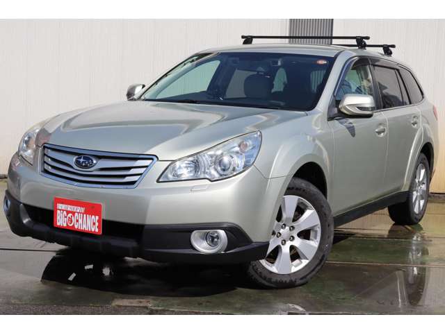 2010 Subaru Legacy Outback – thumbnail 2