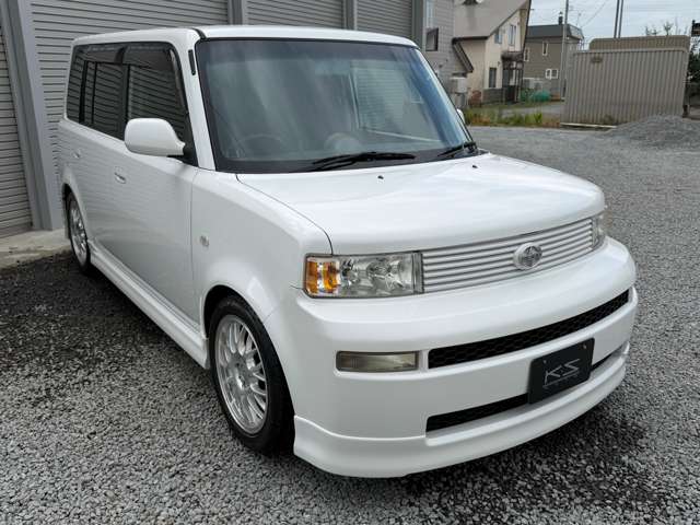 2004 Toyota bB – thumbnail 3