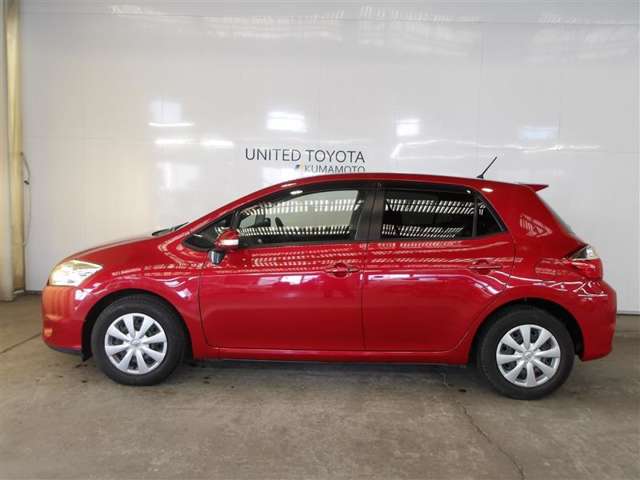 2010 Toyota Auris – thumbnail 2
