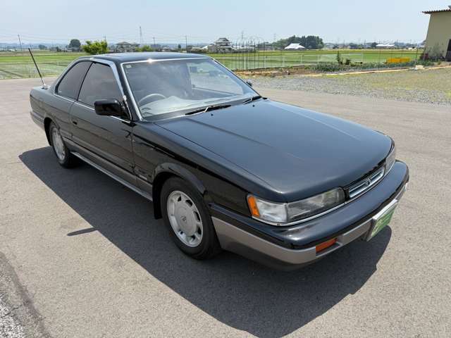 1990 Nissan Leopard – thumbnail 4