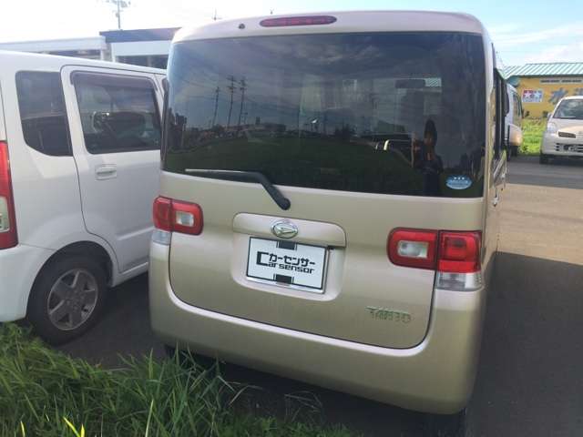 2009 Daihatsu Tanto – thumbnail 3