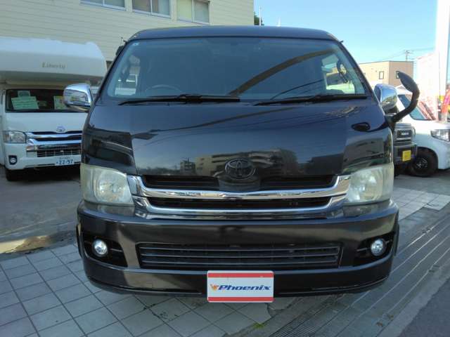 2009 Toyota Hiace – thumbnail 3