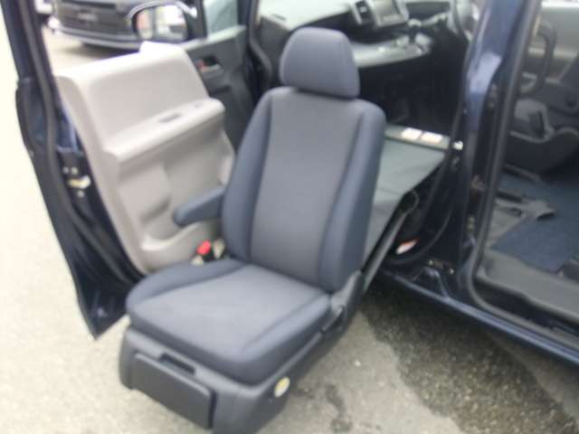 2010 Honda Freed – thumbnail 3