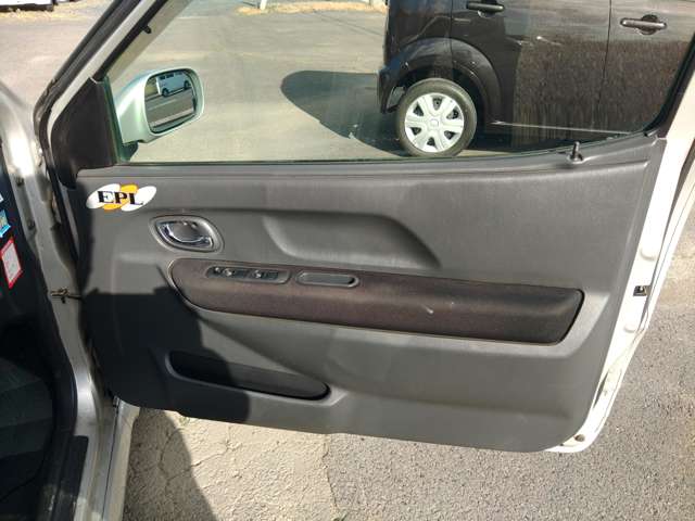 2004 Suzuki Swift – thumbnail 2
