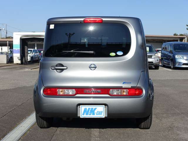 2010 Nissan Cube – thumbnail 3