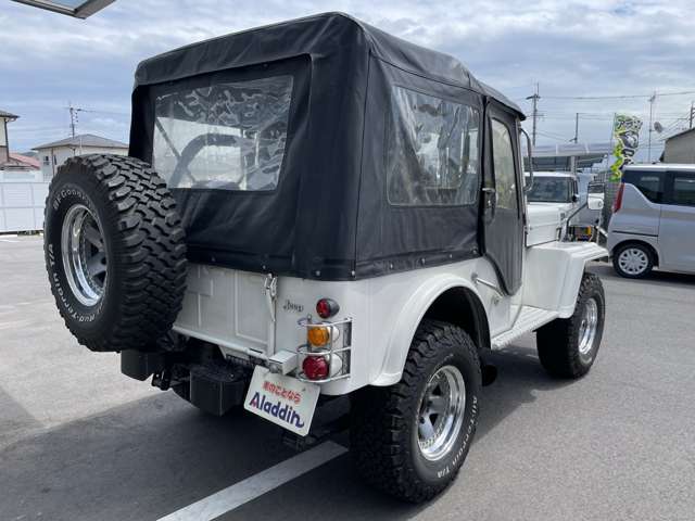 1996 Mitsubishi Jeep – thumbnail 4