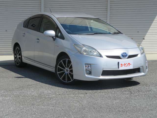 2010 Toyota Prius – thumbnail 3