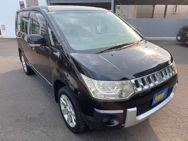 2008 Mitsubishi Delica D:5 – thumbnail 3