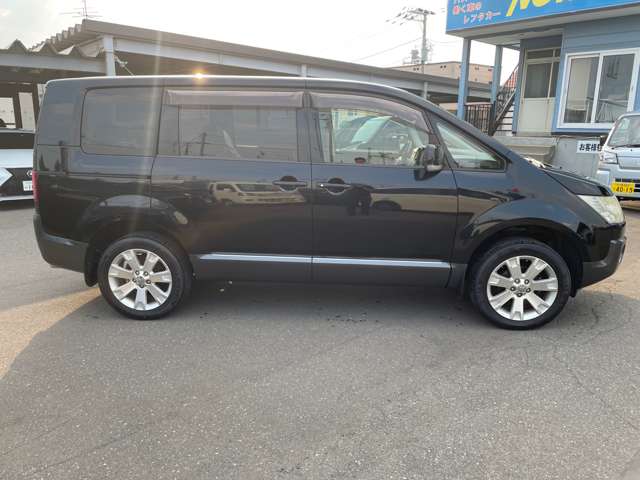2008 Mitsubishi Delica D:5 – thumbnail 4