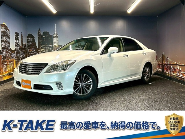 2010 Toyota Crown Royal