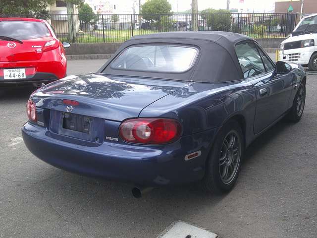 2001 Mazda Roadster – thumbnail 3