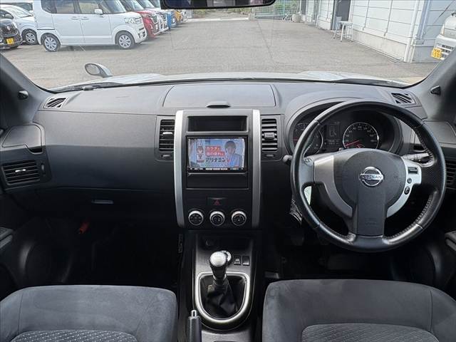 2010 Nissan X-Trail – thumbnail 2