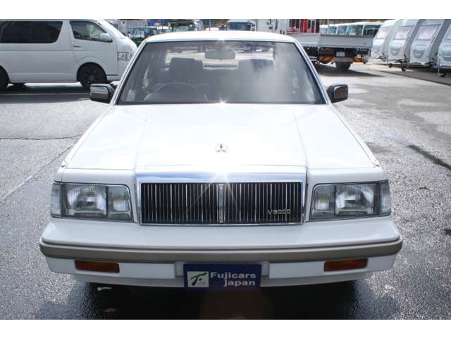 1990 Mitsubishi Debonair – thumbnail 2