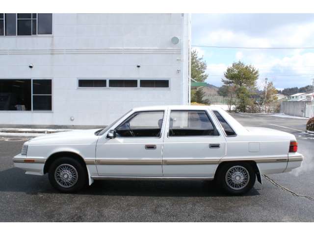 1990 Mitsubishi Debonair – thumbnail 4