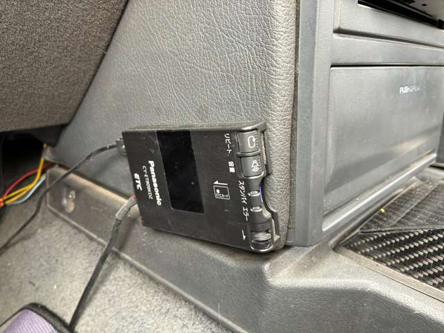1987 Nissan Leopard – thumbnail 4