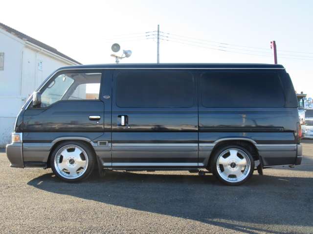 1993 Nissan Homy Coach – thumbnail 4