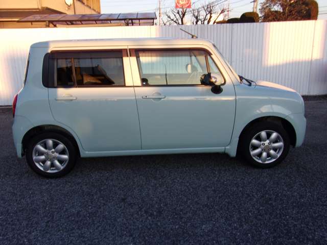 2010 Suzuki Alto Lapin – thumbnail 4
