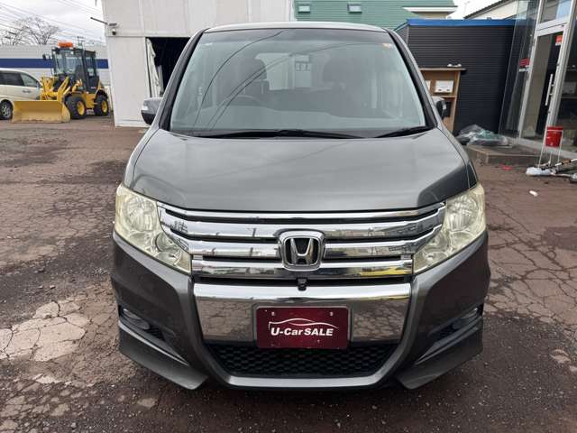 2010 Honda Stepwgn – thumbnail 2