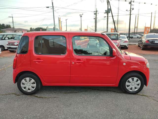 2010 Daihatsu Mira Cocoa – thumbnail 4